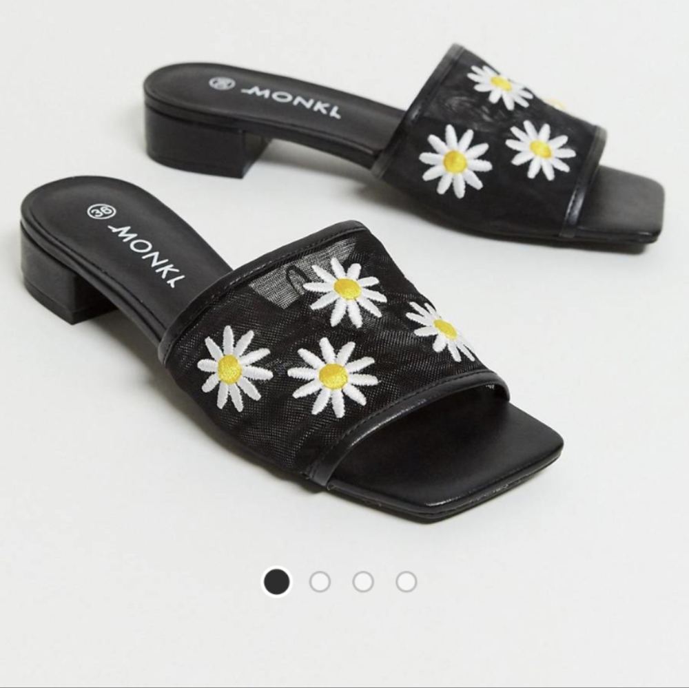 MONKI embroidered daisy sandals